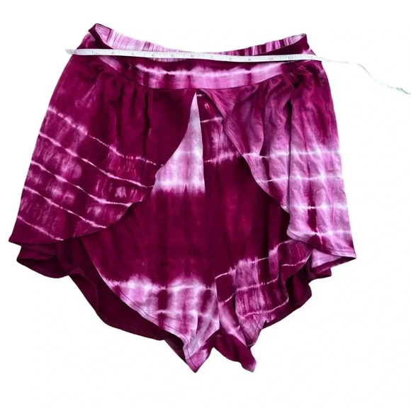 Tiger Mist Tie-Dye boho Off the should crop top and short set. Size small/medium - Picture 9 of 14